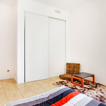 Room Rental In Apartment In Marseille Exteriör bild