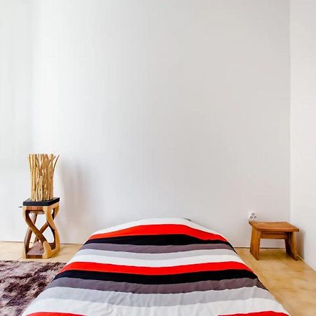 Room Rental In Apartment In Marseille Exteriör bild