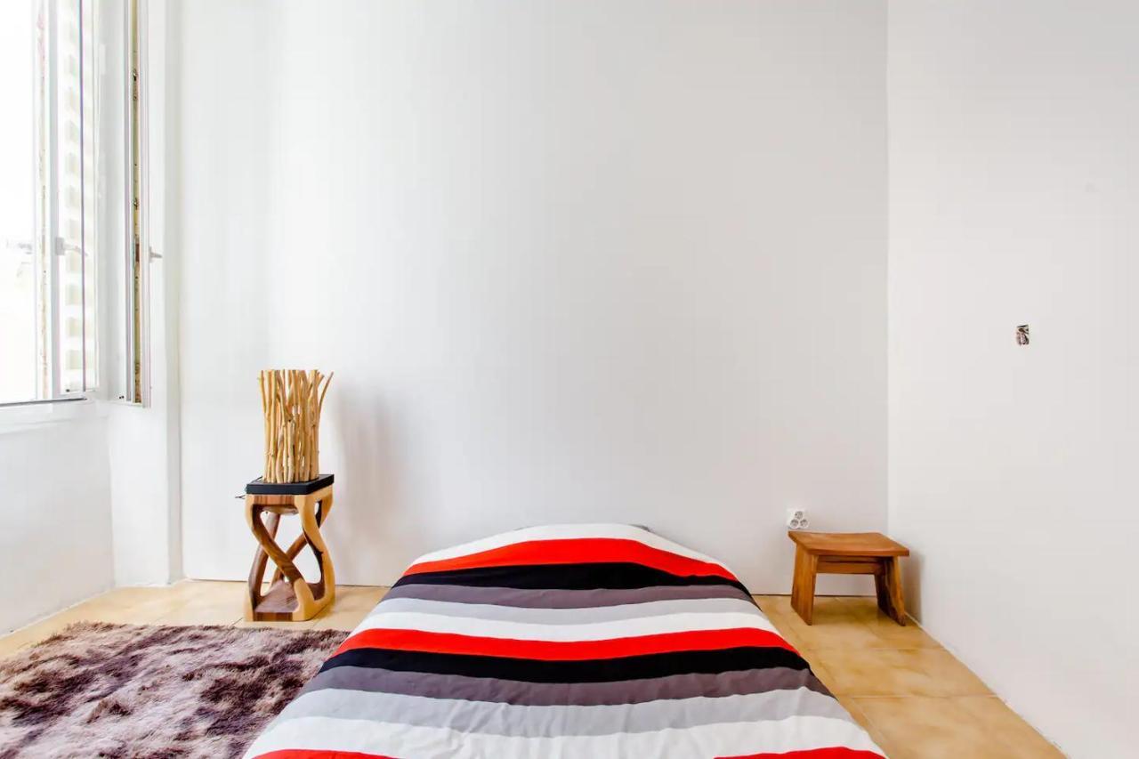Room Rental In Apartment In Marseille Exteriör bild